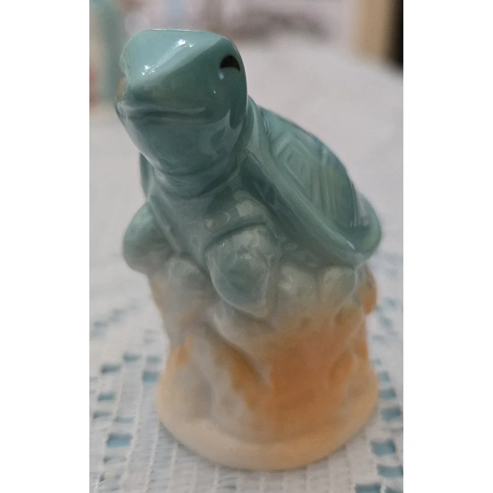 One Salt And Two Pepper‎ Shakers Sea Creatures Vintage Cracker Barrel